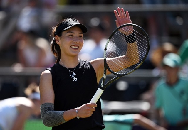 年运动员提 年运动员提